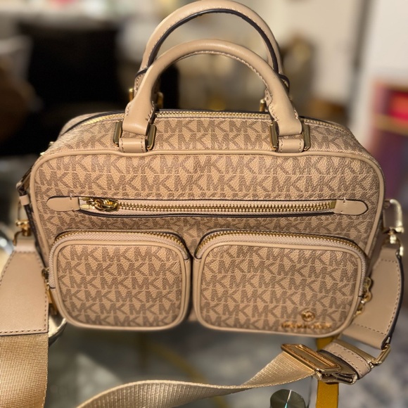 Michael Kors Beige Logo Crossbody Bag - Picture 2 of 8